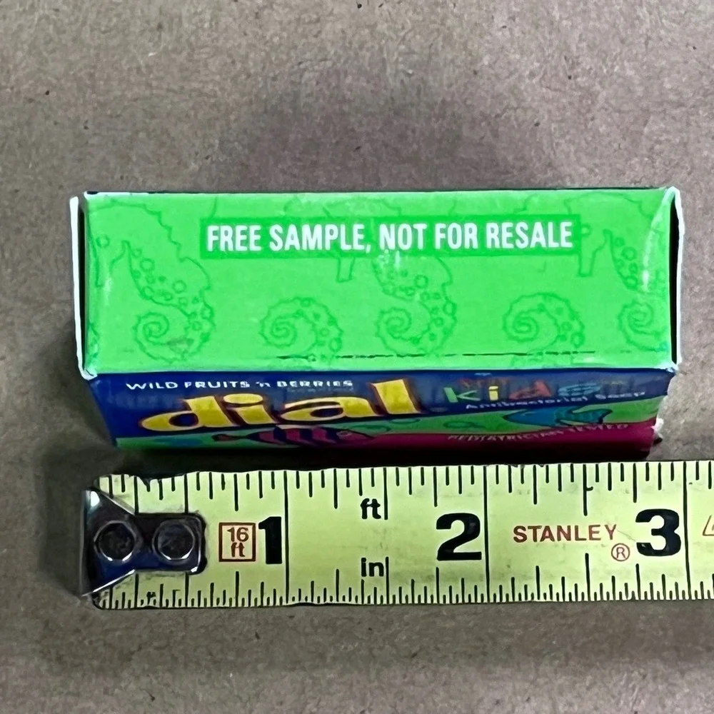 Vintage‎ Dial for Kids Wild Fruits Berries Antibacterial Soap 1.25 oz Prop Mini